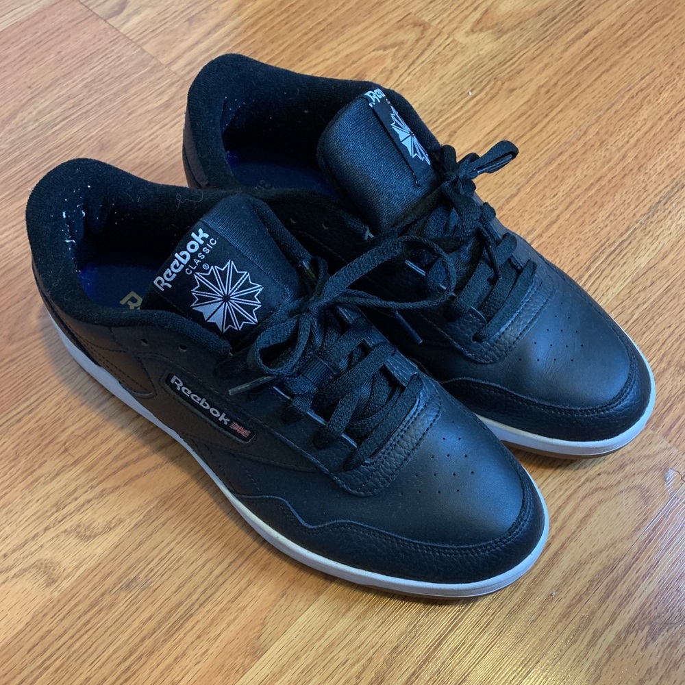 Black Reebok Classic